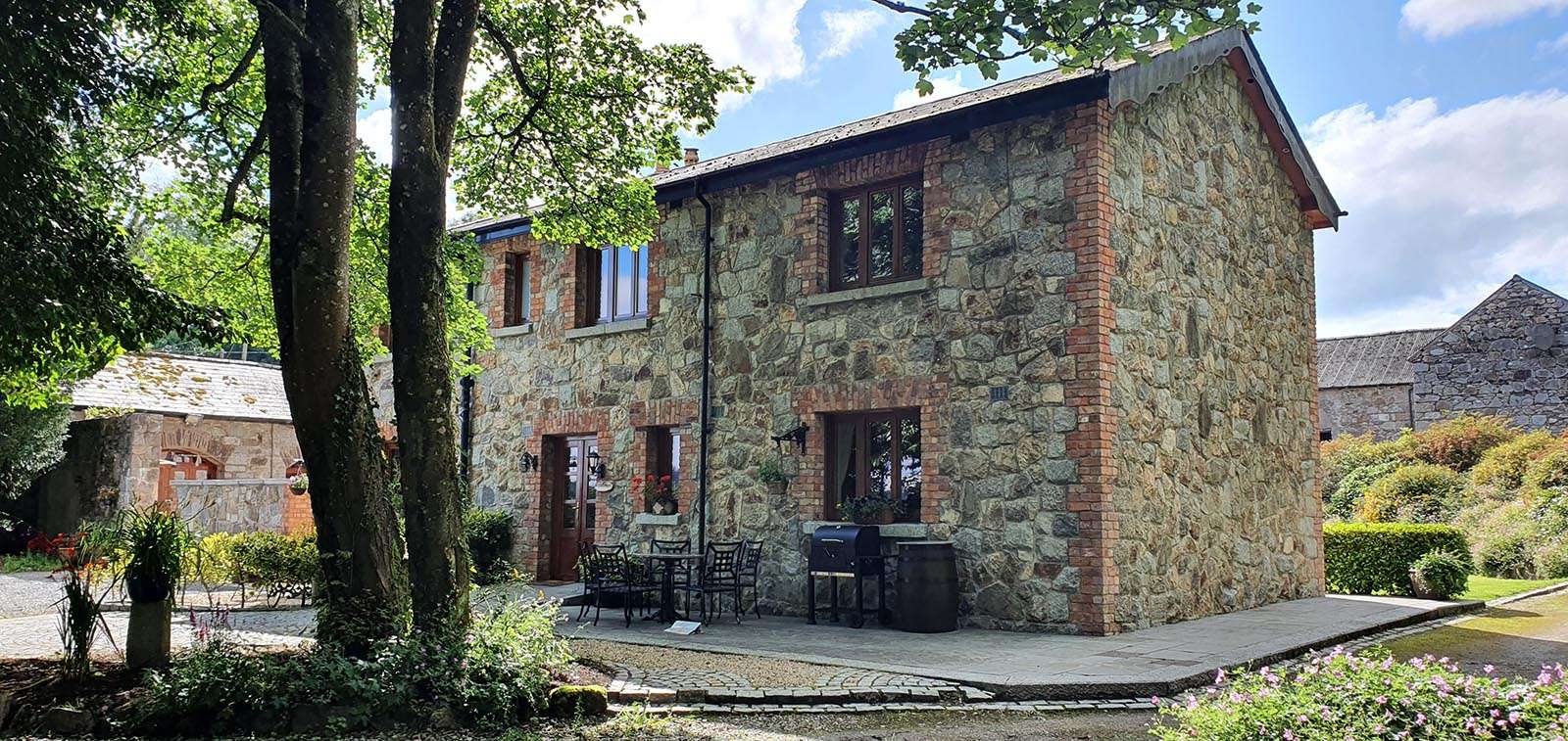 Croneybyrne Courtyard near Glendalough Wicklow